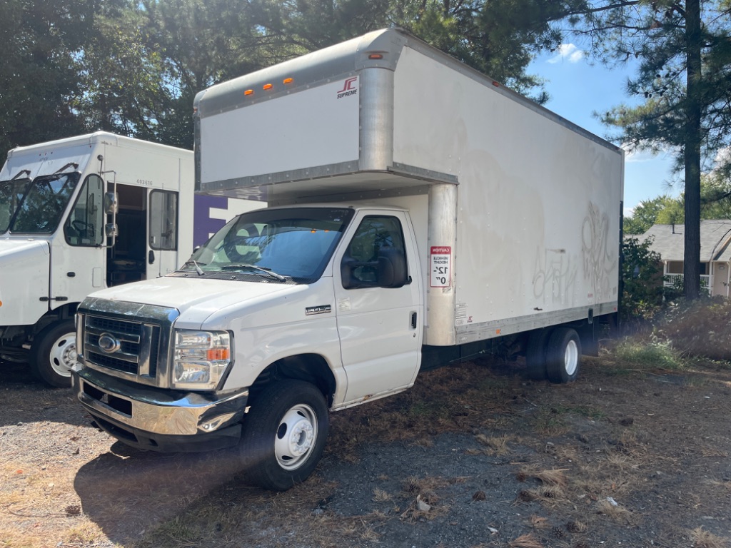 2014 Ford E-Series Cutaway Base's photo