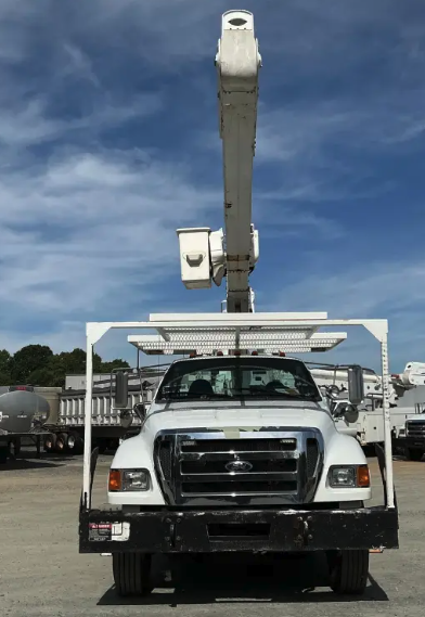 2011 Ford F-750's photo