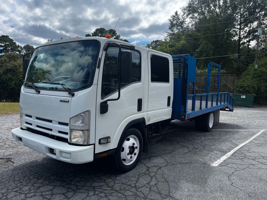 2015 Isuzu NPR HD's photo