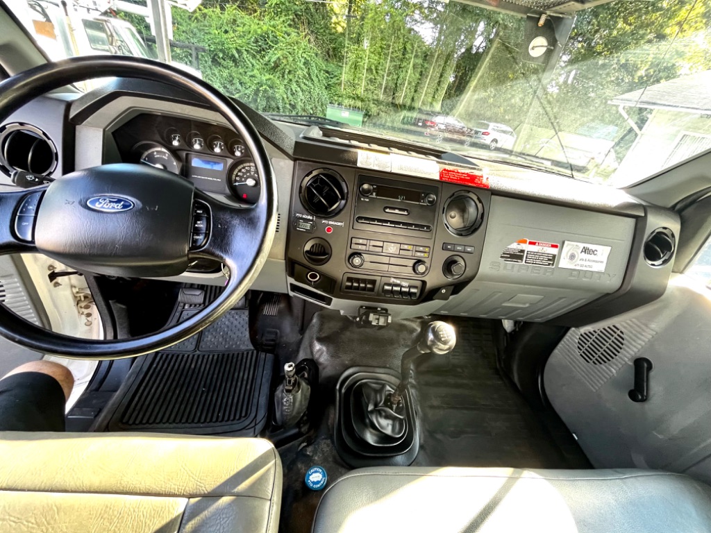 2015 Ford F-750 - Photo 10
