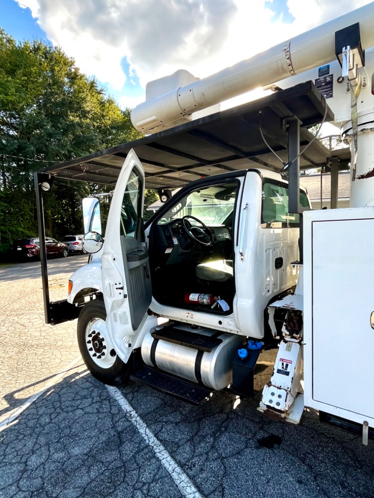2015 Ford F-750 - Photo 8