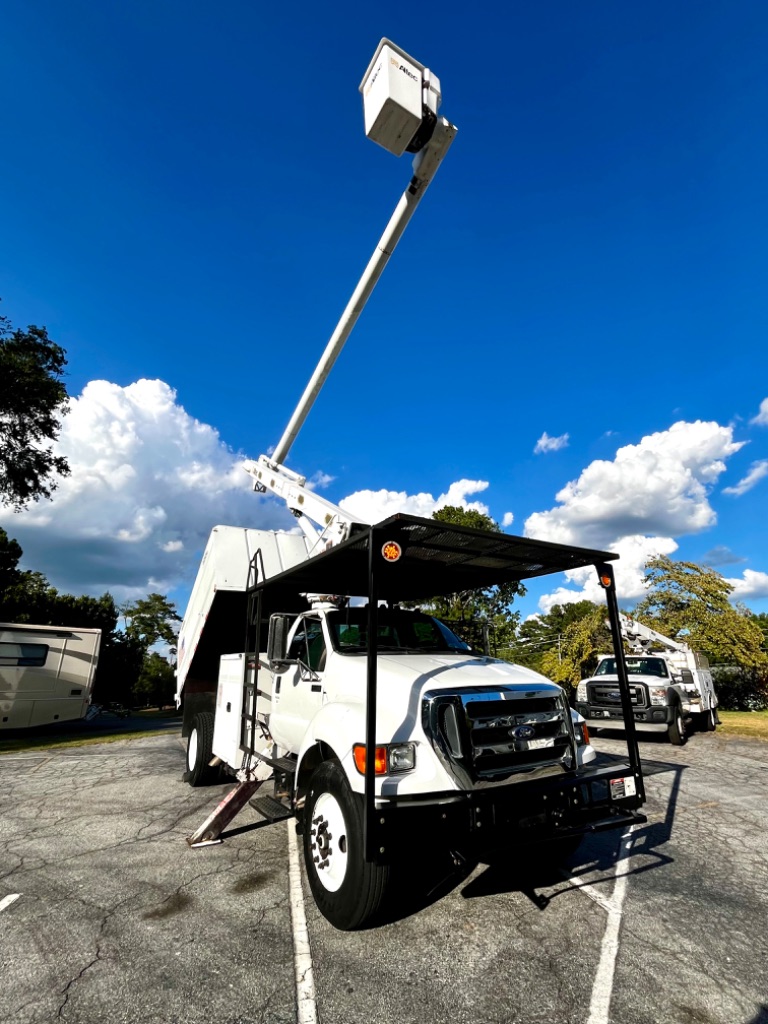 2015 Ford F-750 - Photo 22